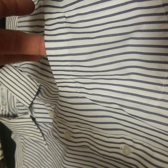 MADE IN U.S.A VINTAGE EDITIONS BY VAN HEUSEN PLAID BUTTON DOWN SHIRT LIKE NEW - Picture 3 of 5